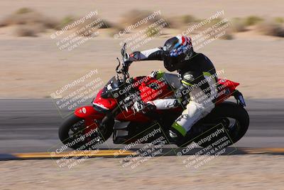 media/Dec-10-2023-SoCal Trackdays (Sun) [[0ce70f5433]]/Turn 9 Inside Set 2 (1115am)/